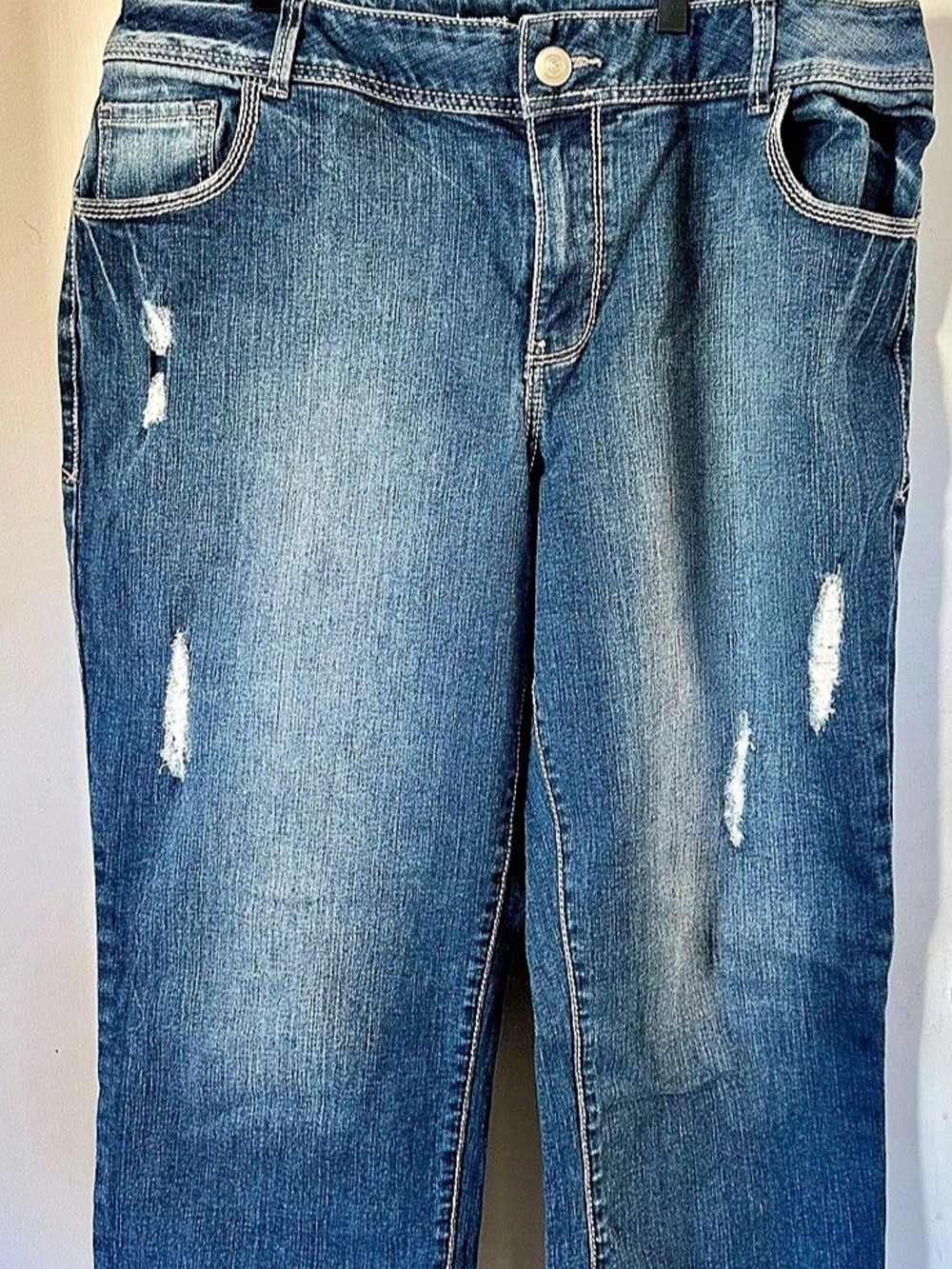 Lane Bryant Capri Genius Fit Distressed Straight Leg Jeans Waist 18